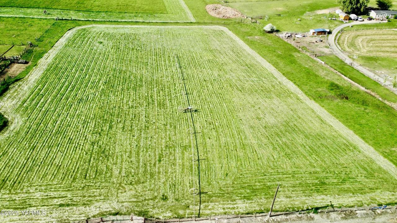 NKA Maple Grove Rd - Photo 1