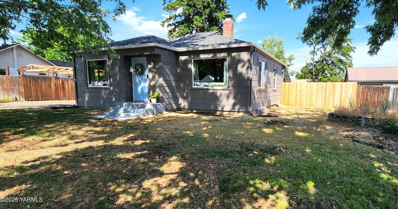 1105 31st Ave - Photo 1