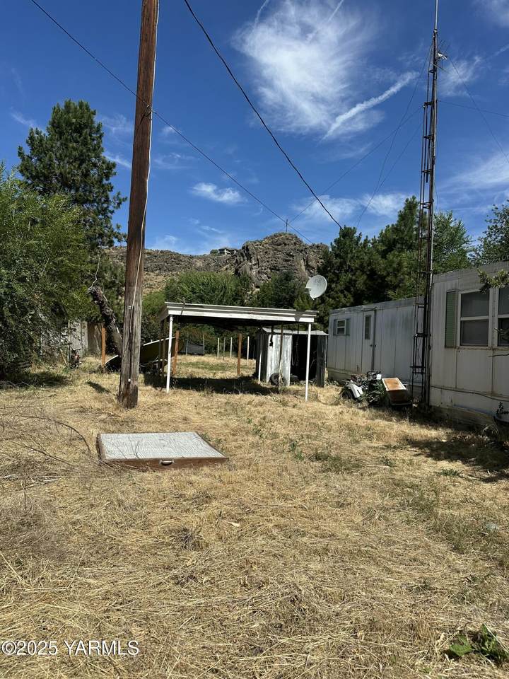 5705 Cowiche Canyon Rd - Photo 1
