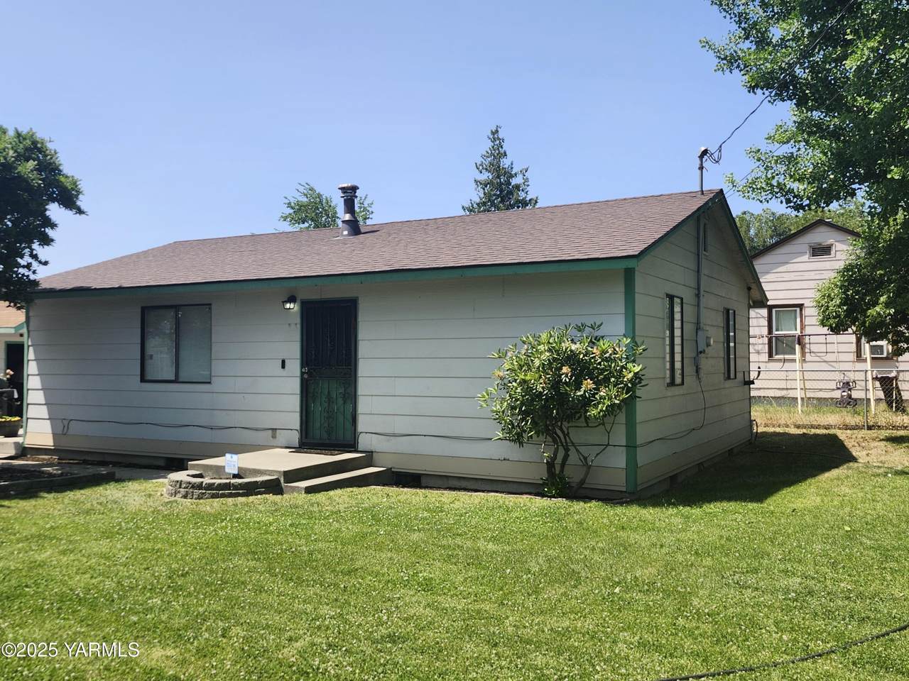 1202 Viola Ave - Photo 1