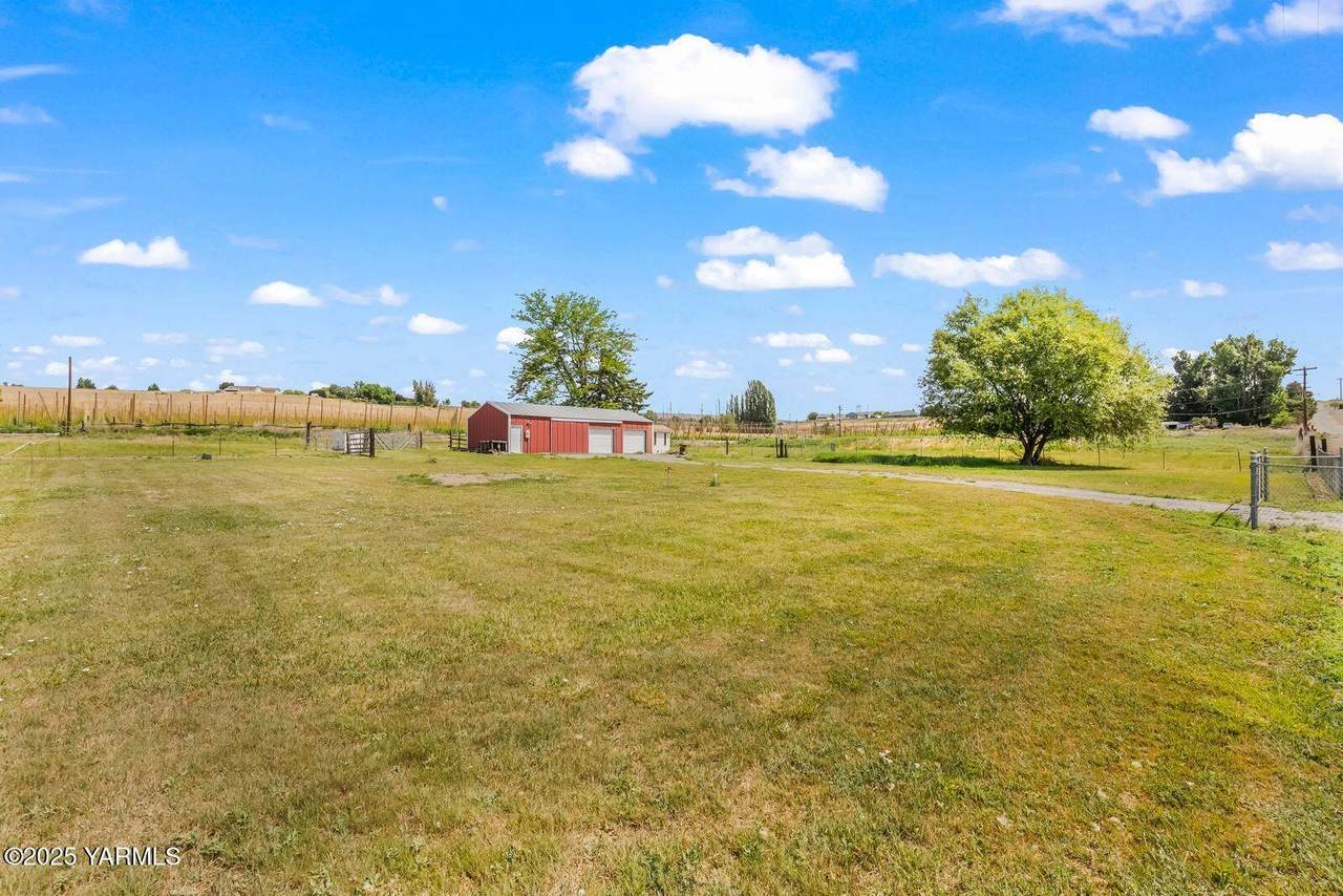 9031 Duffield Rd - Photo 1