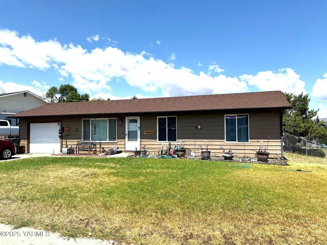 209 Palmer Dr - Photo 1