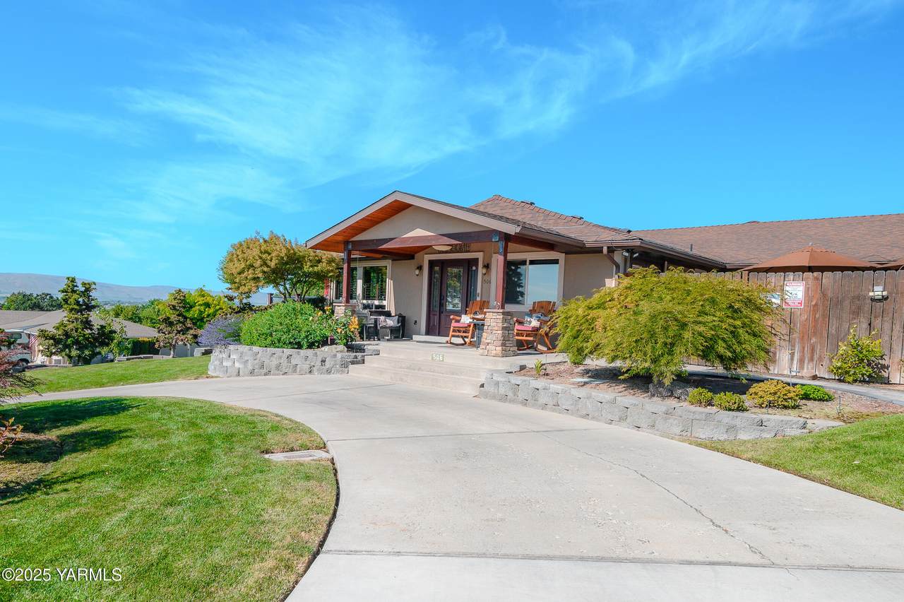 506 62nd Ave - Photo 1