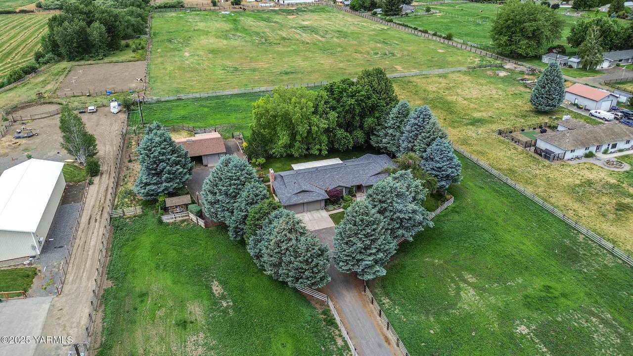 3012 79th Ave - Photo 1