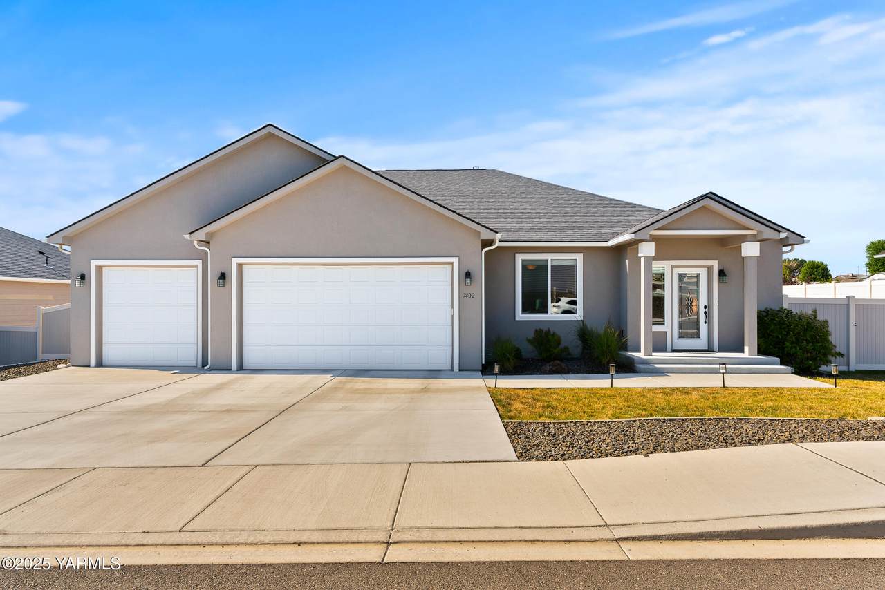 7402 Viewcrest Way - Photo 1