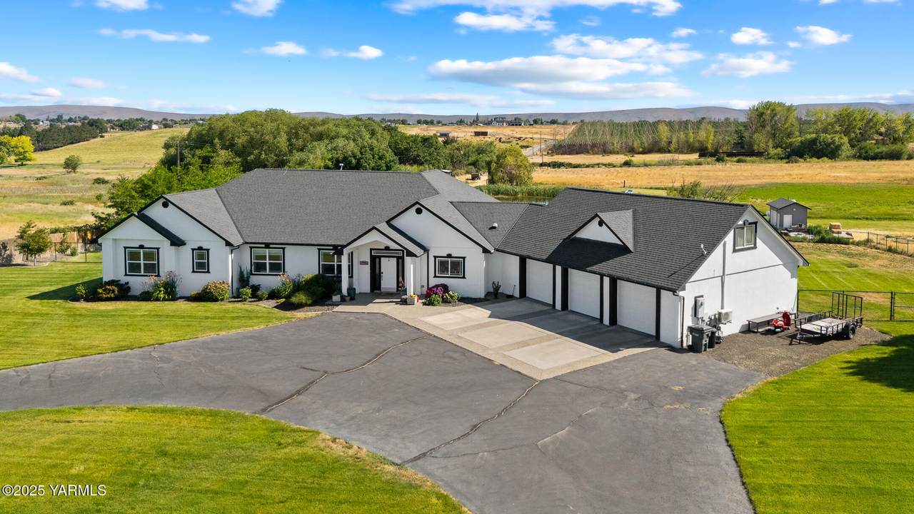 15700 Tieton Dr - Photo 1