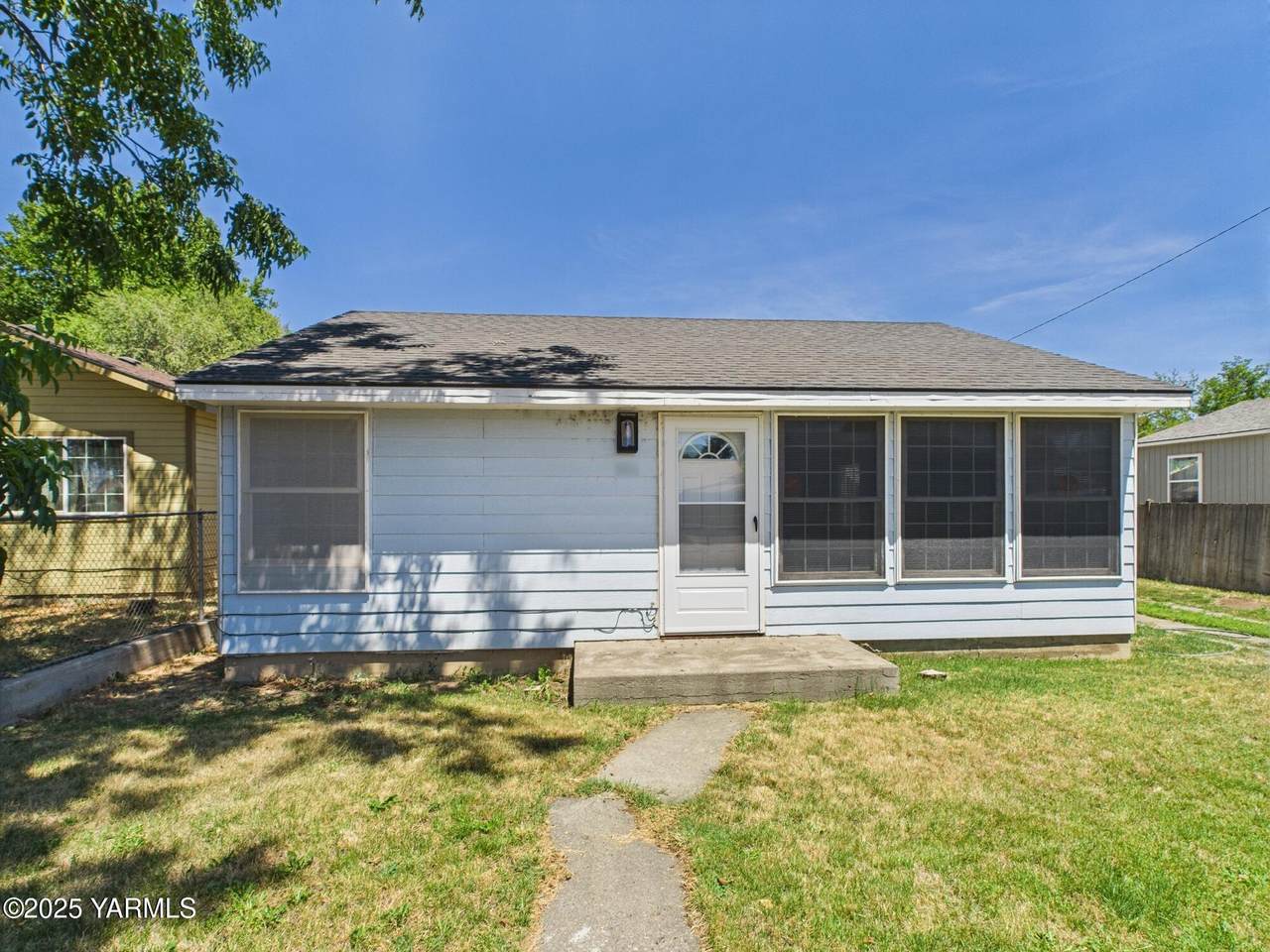 914 Madison Ave - Photo 1