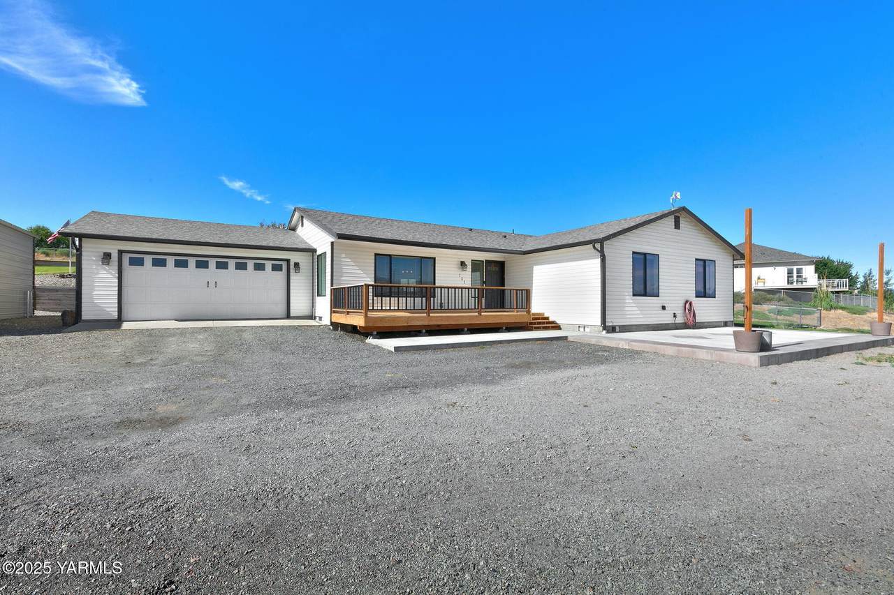 181 Perry Way - Photo 1