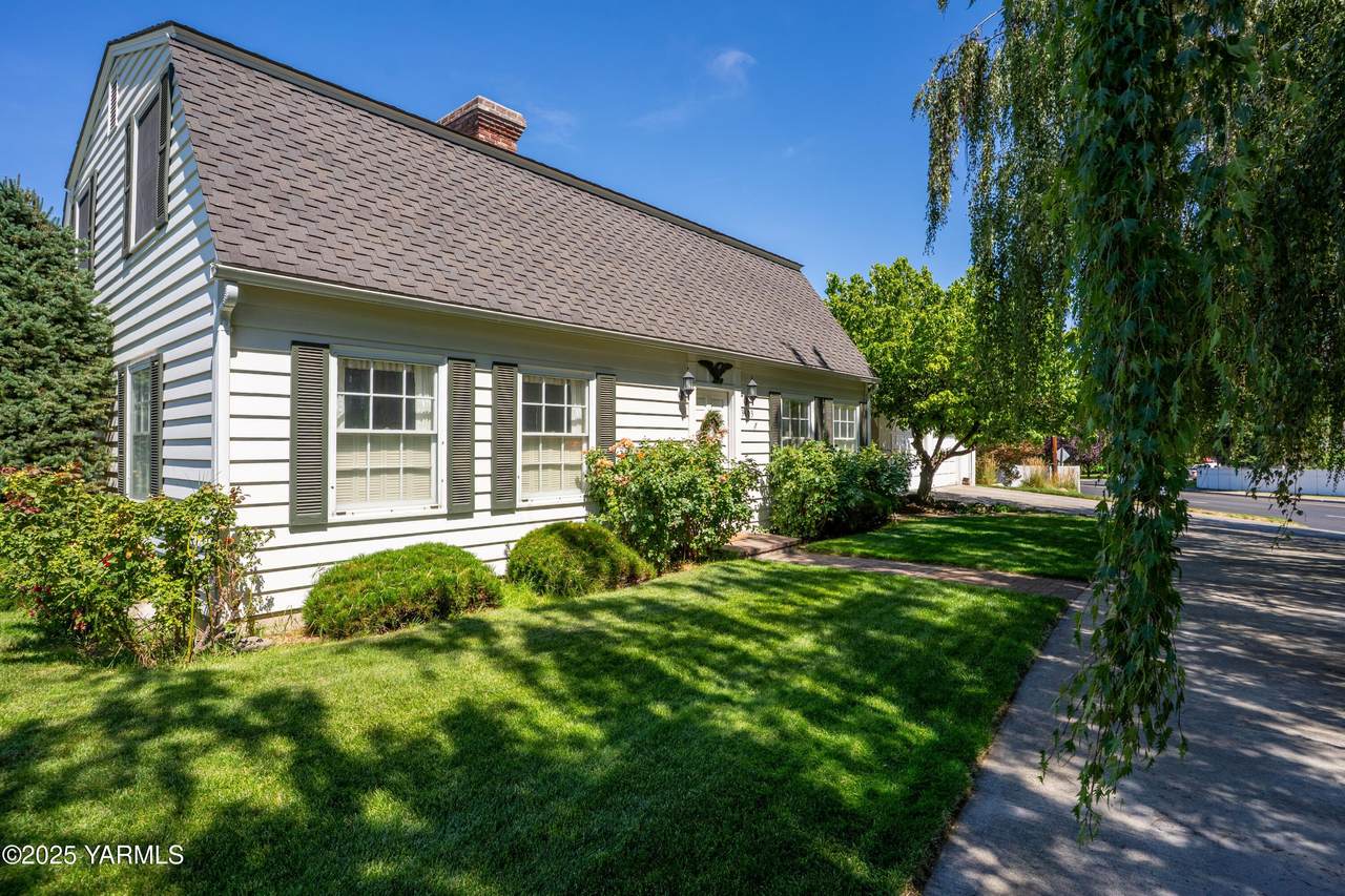 3603 Lincoln Ave - Photo 1