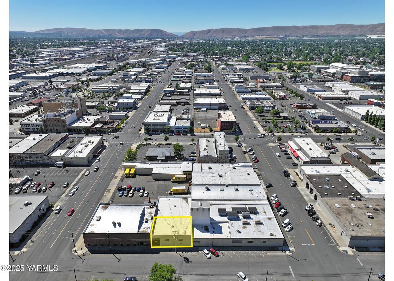 31 4th Ave - Photo 1