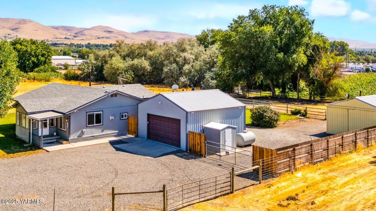 1207 Keys Rd - Photo 1