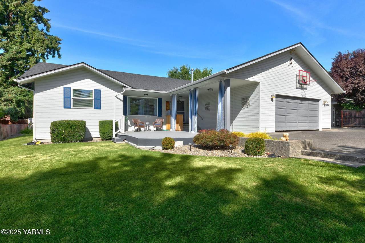 3604 Hillcrest Ct - Photo 1