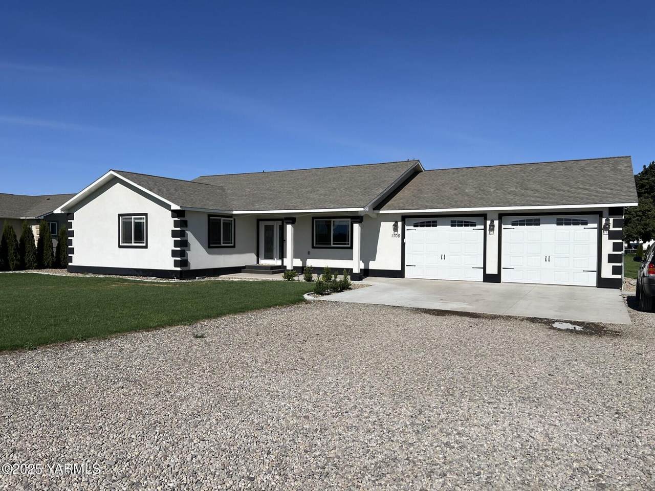 1108 2nd Ave - Photo 1