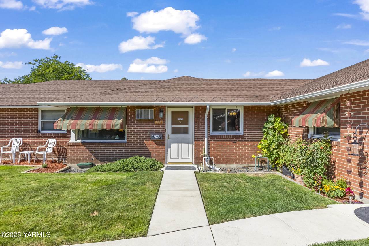 333 42nd Ave - Photo 1