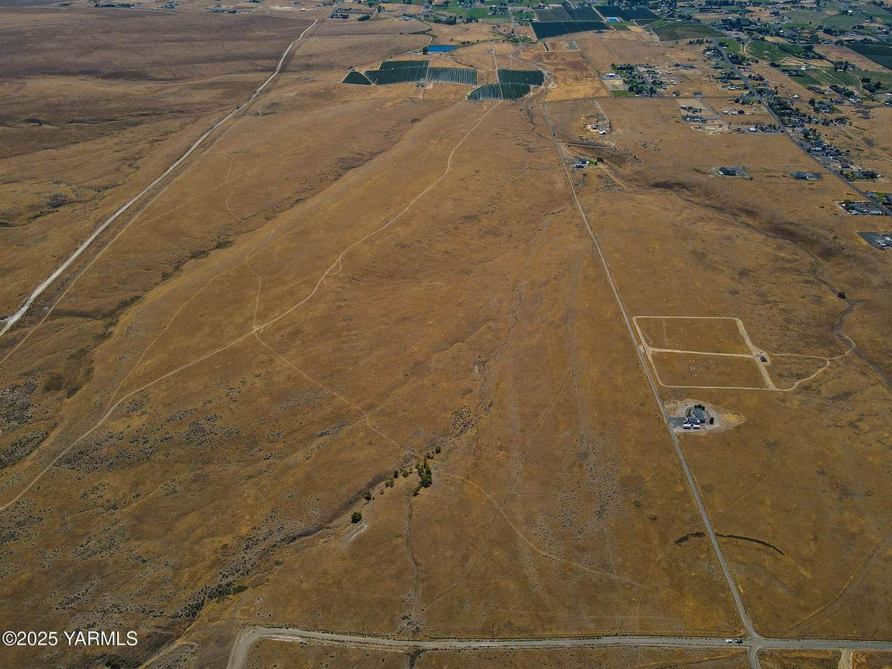 NKA 2013220-11002 - Photo 1