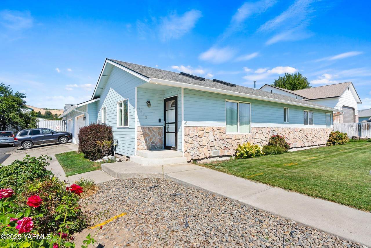 9503 Walnut St - Photo 1