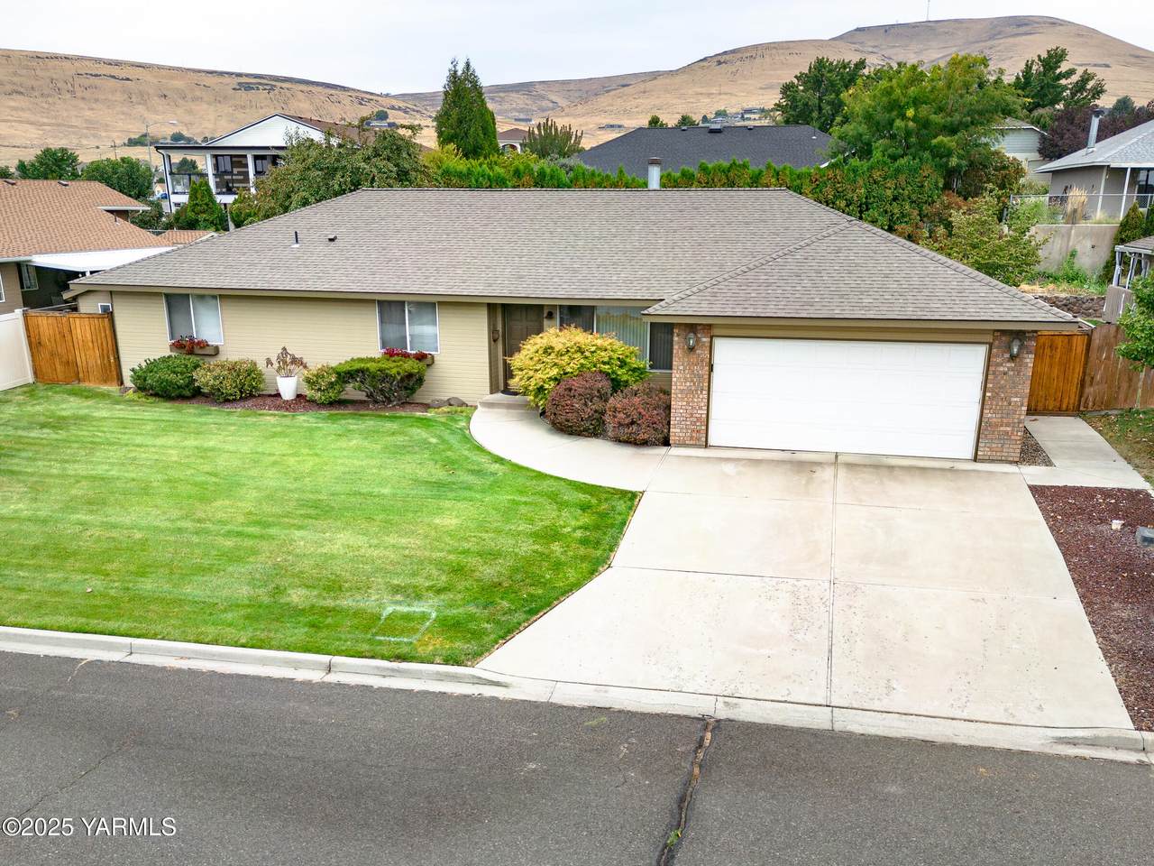 5203 Tumac Dr - Photo 1