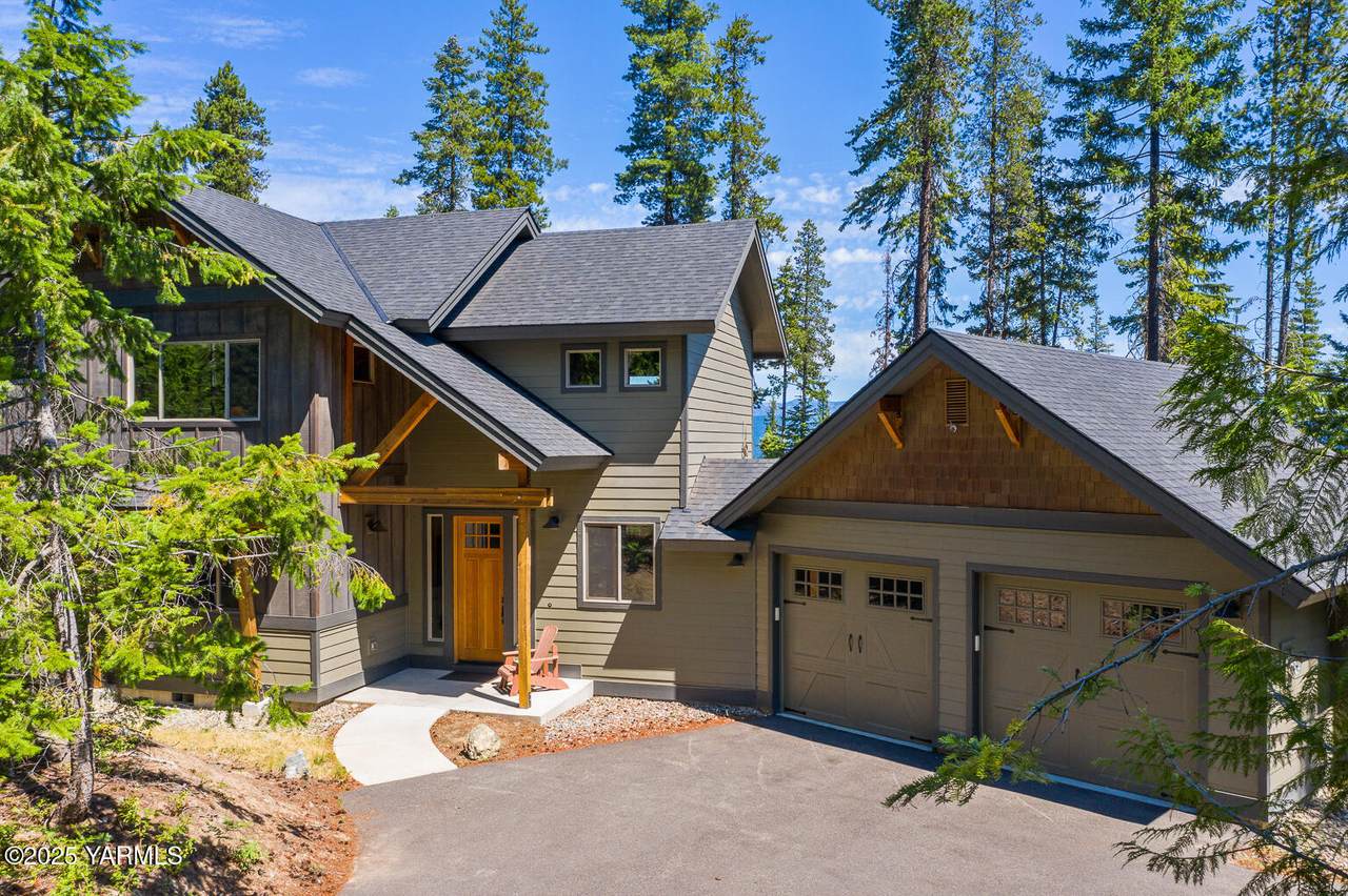 638 Trailside Dr - Photo 1