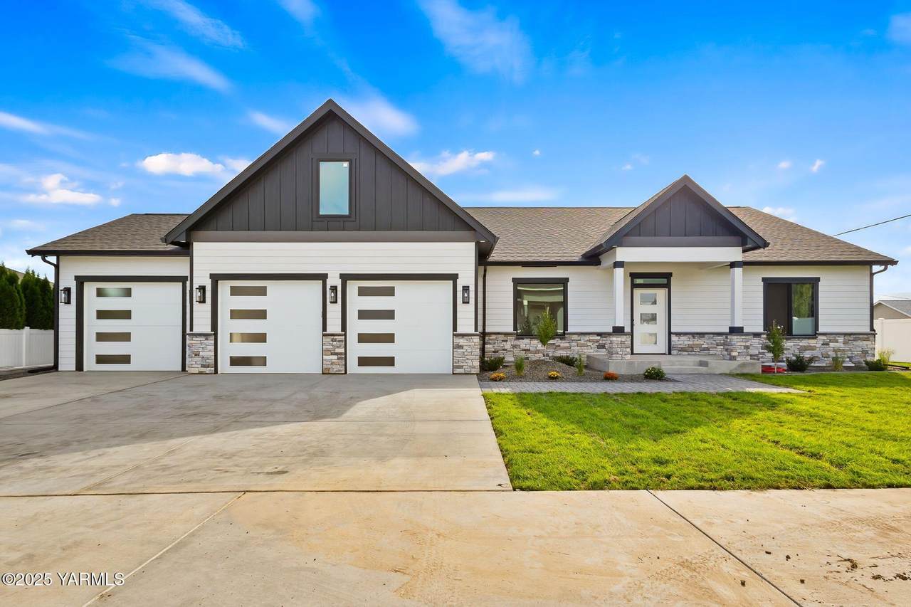 7004 Vista Ridge Ave - Photo 1