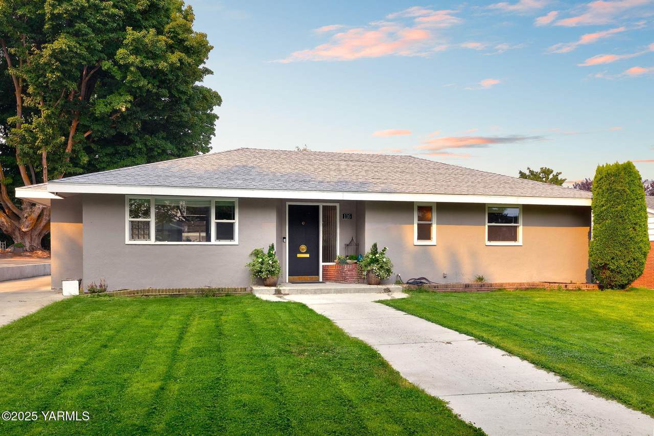 116 30th Ave - Photo 1