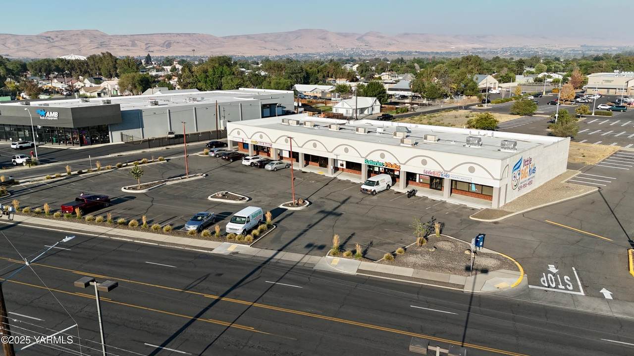 1731 First St - Photo 1