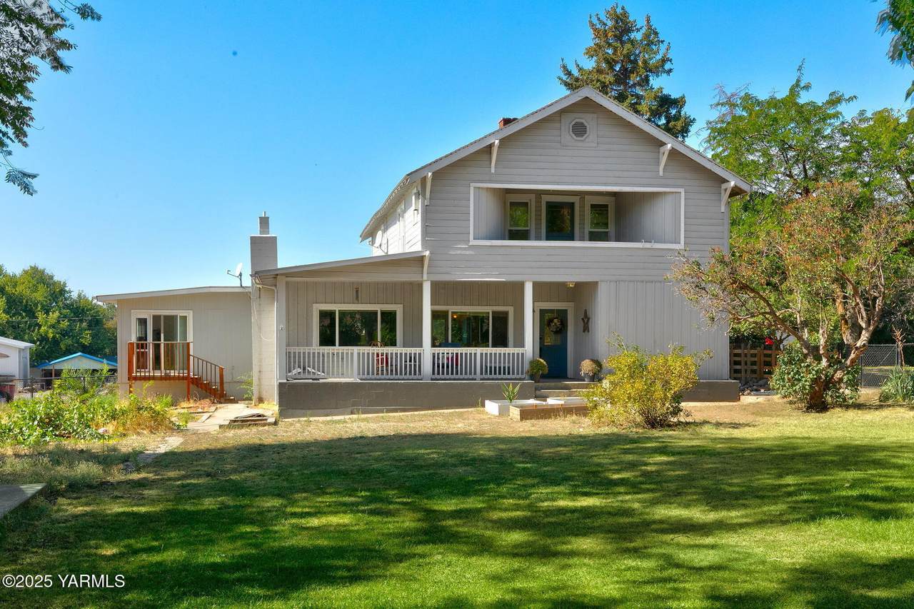 2810 Butterfield Rd - Photo 1