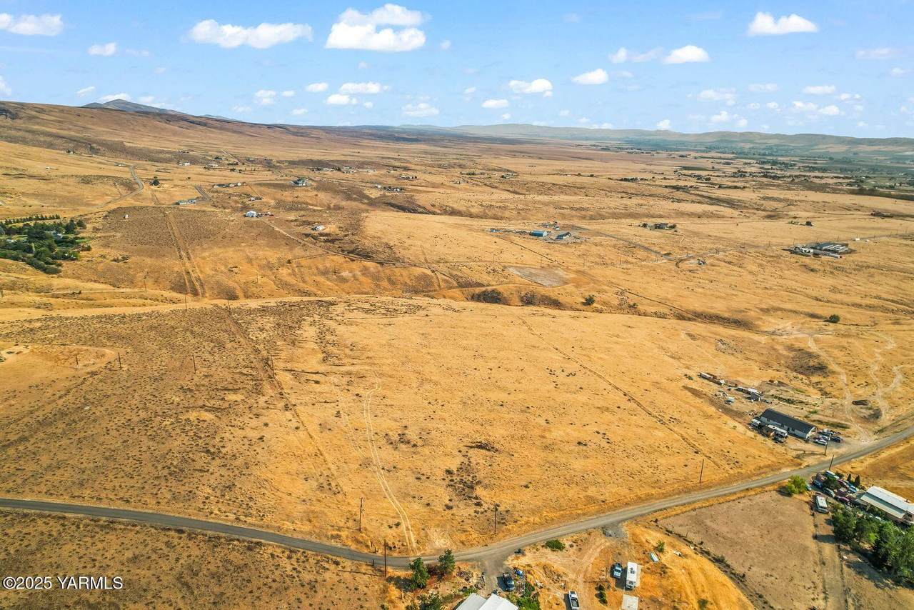 NKA Solar Ln - Photo 1