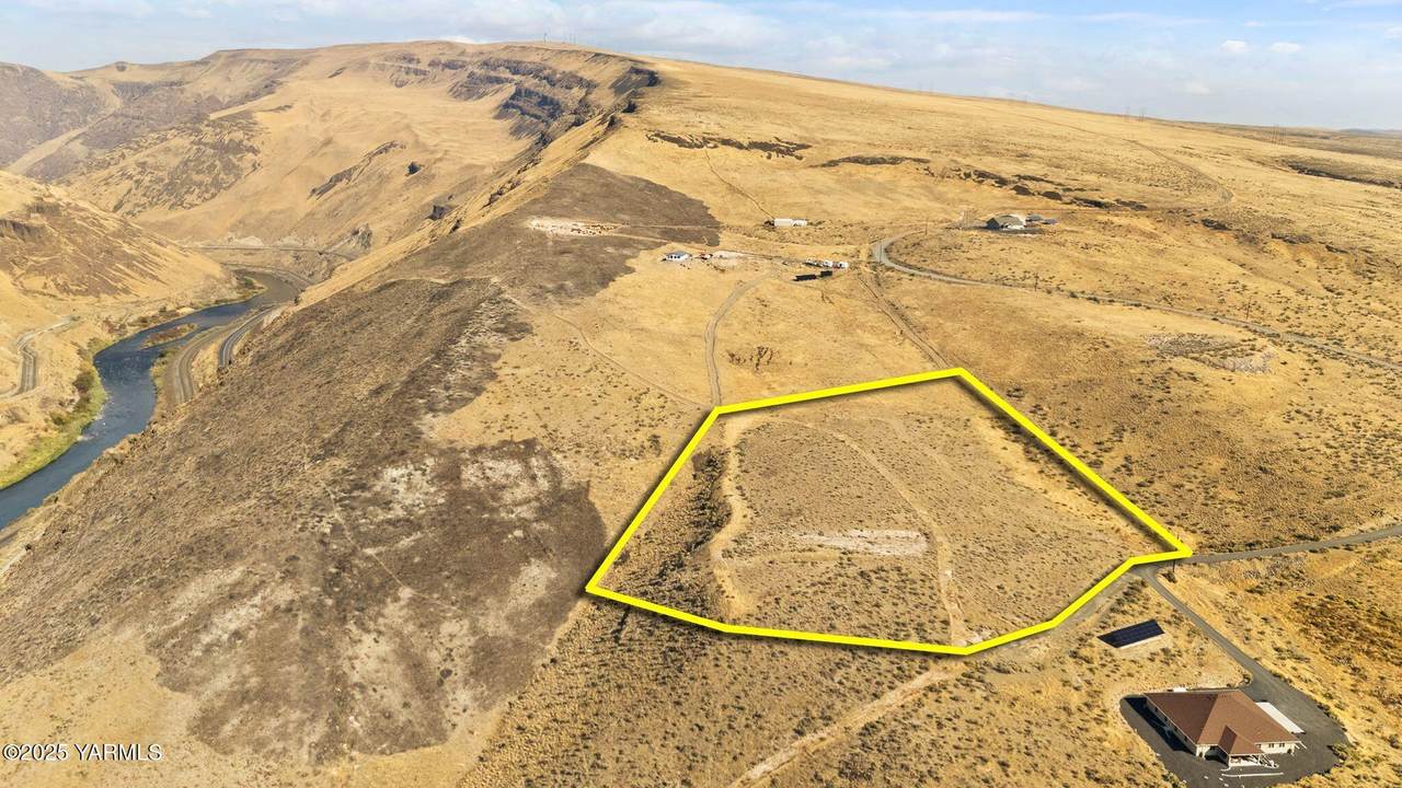 NKA Selah Creek Rd - Photo 1