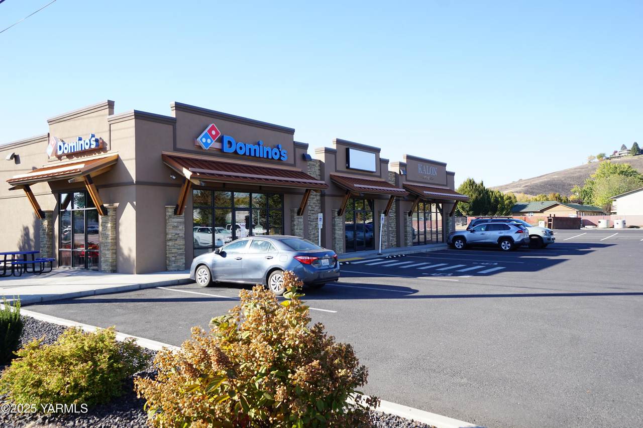 506 1st St - Photo 1