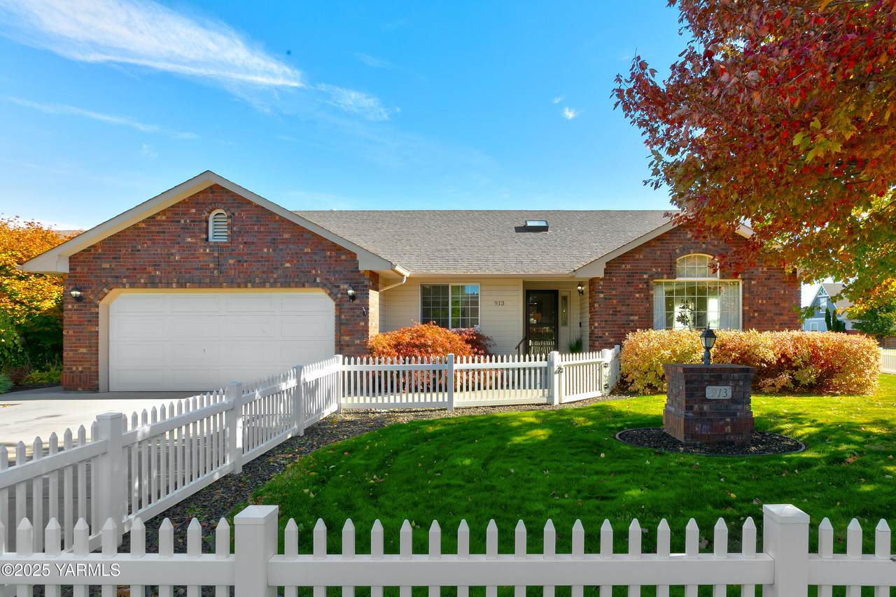 913 77TH Ave - Photo 1