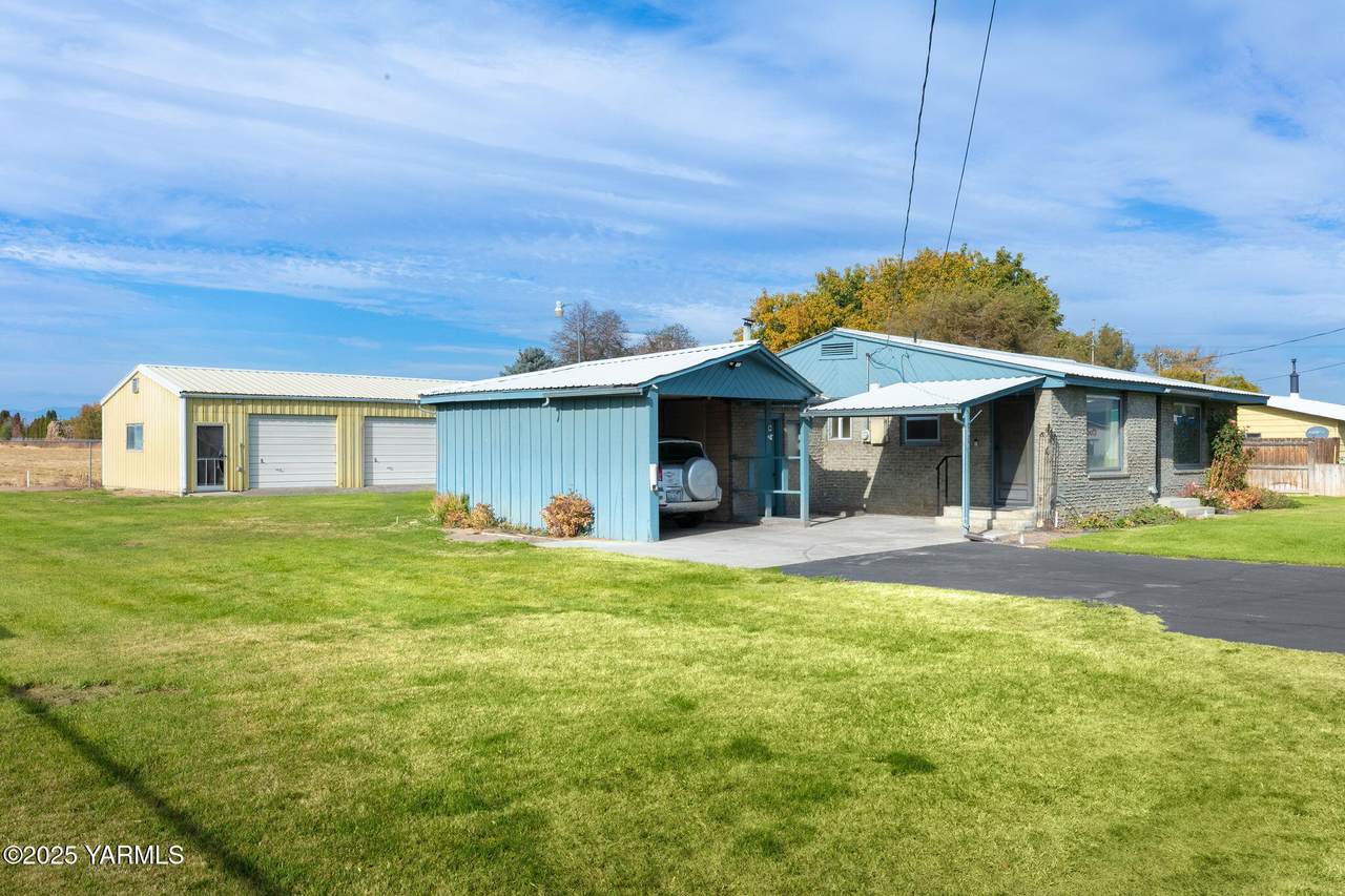 2608 16th Ave - Photo 1