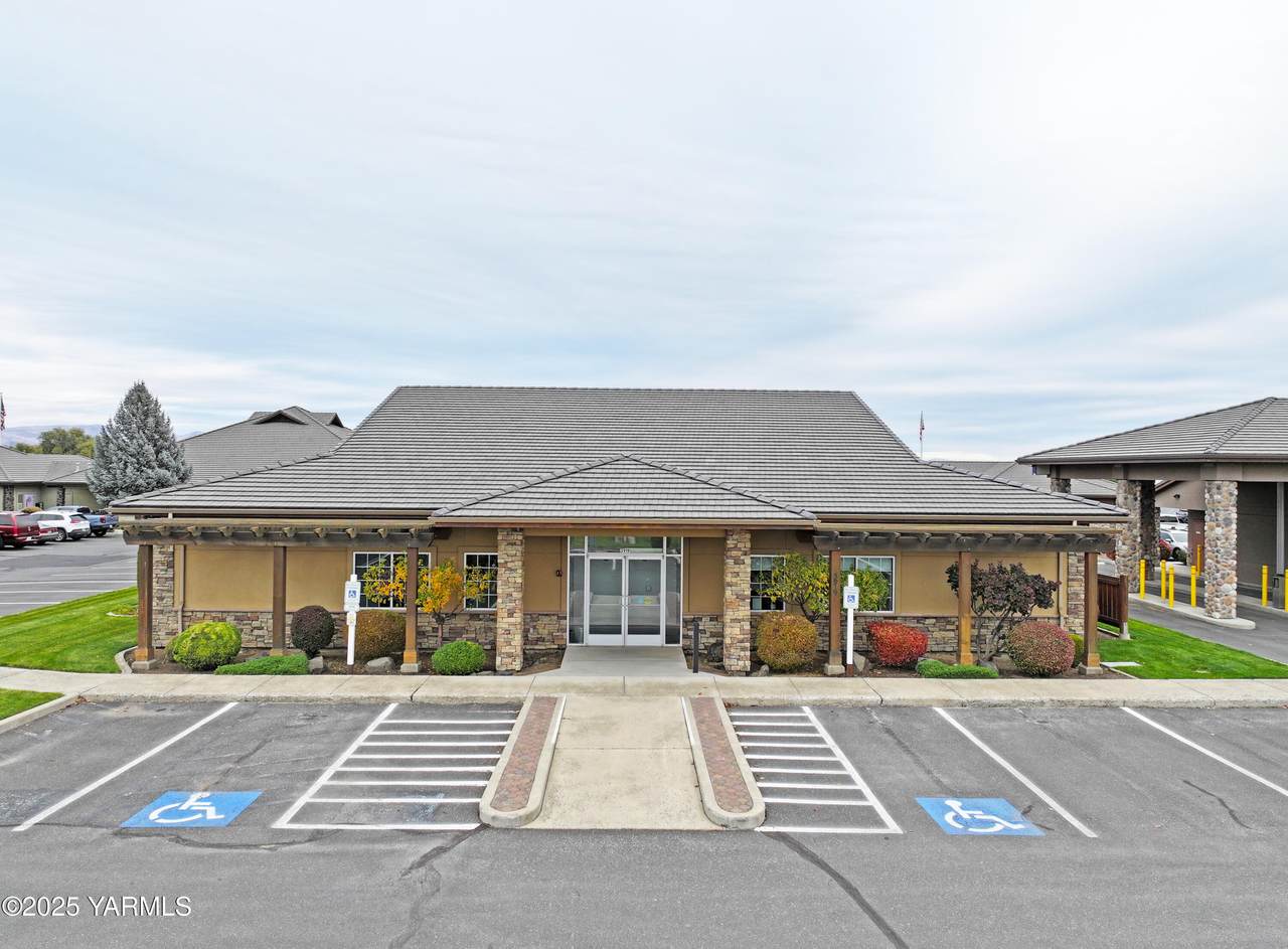 3919 Creekside Lp - Photo 1