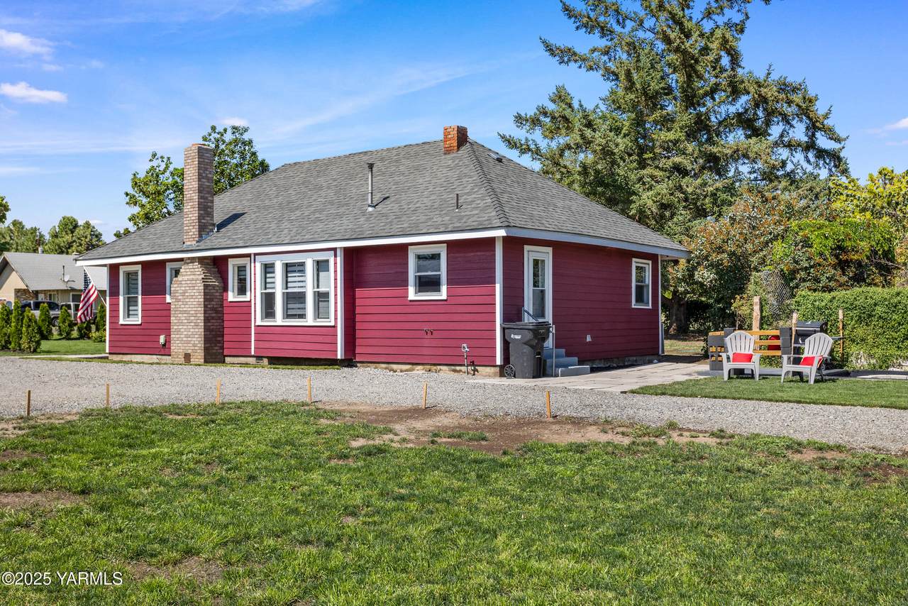 10309 Hughes Rd - Photo 1