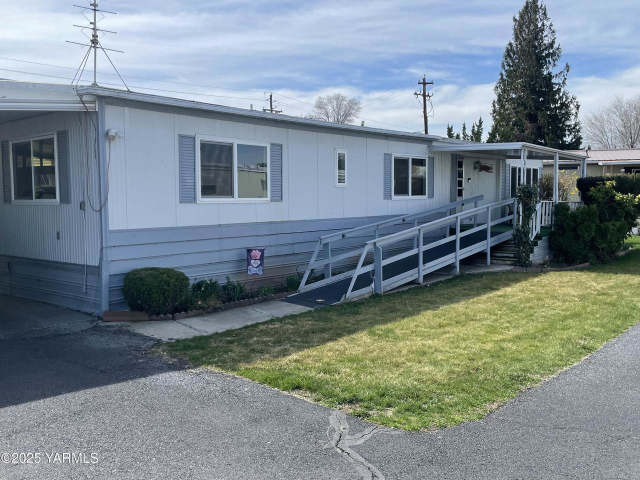 55 Washington Ave - Photo 1