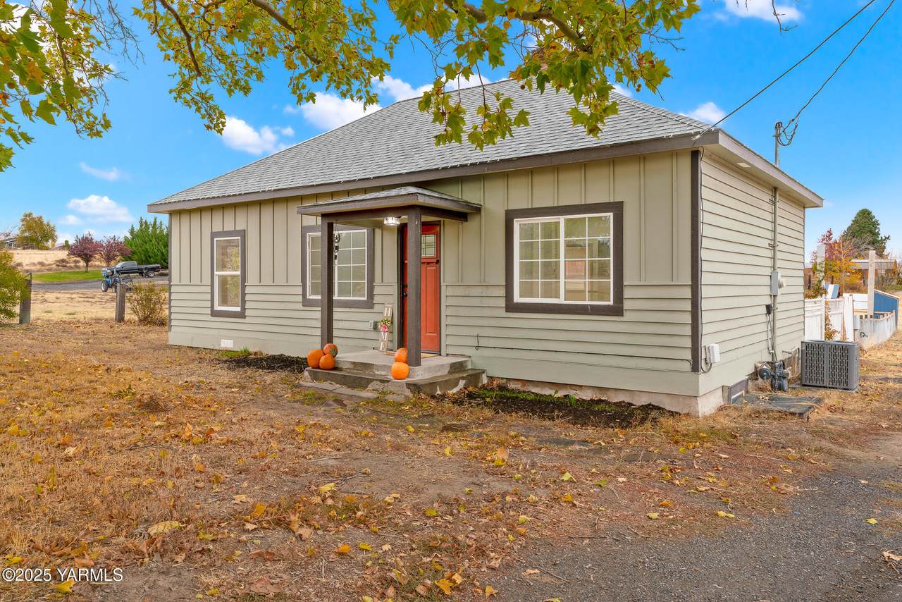 1891 Wenas Rd - Photo 1