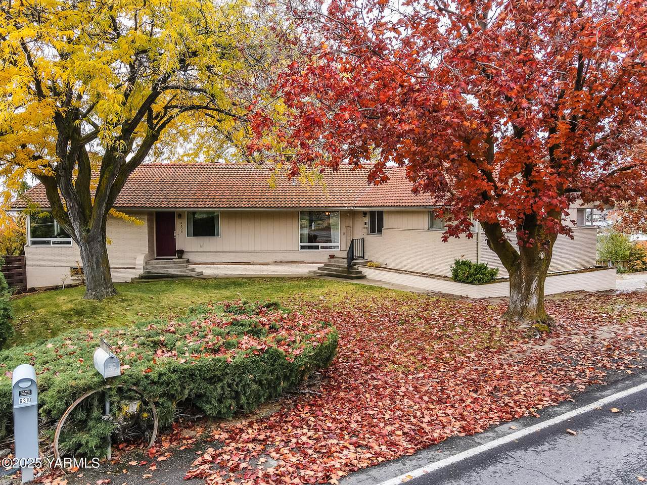 6406 Englewood Ave - Photo 1