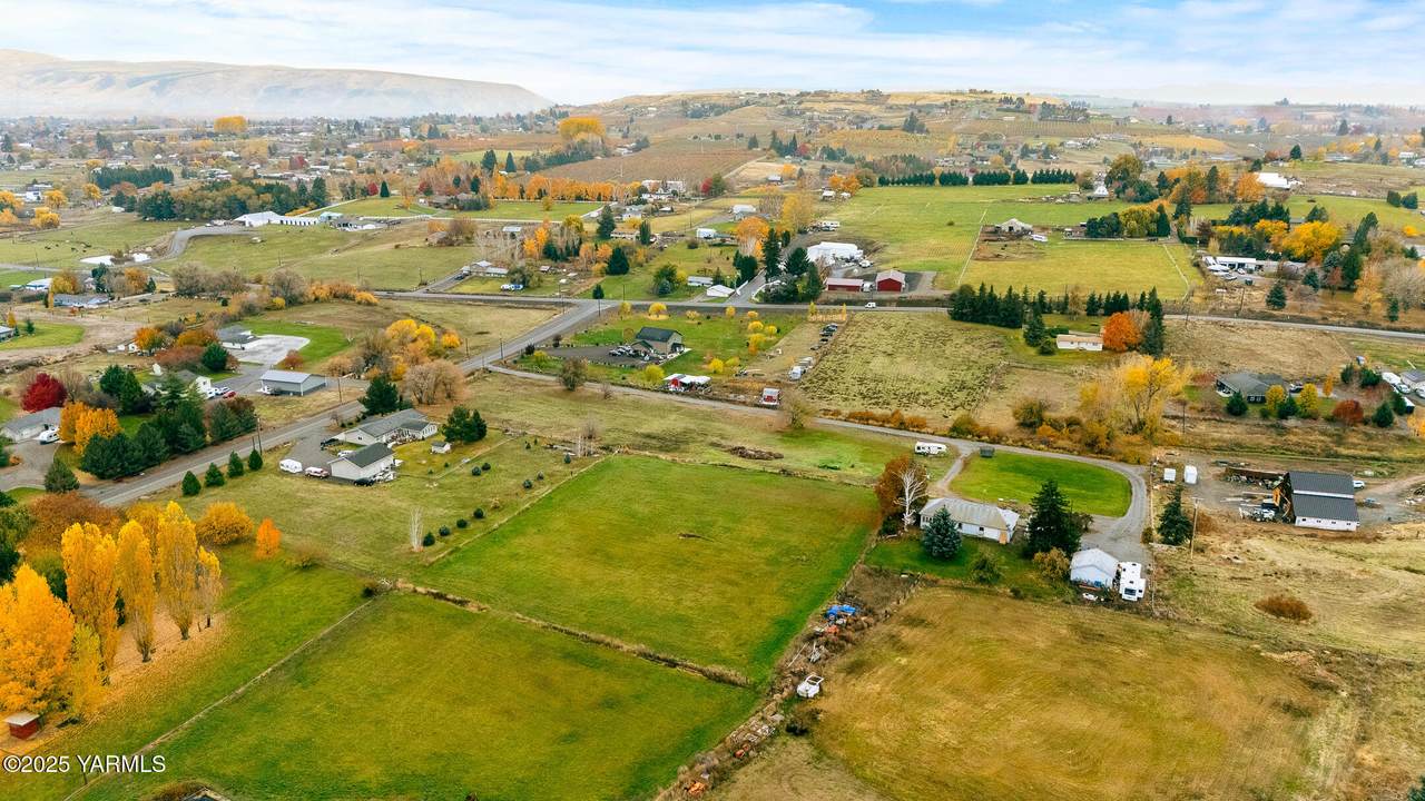 NKA Collins Rd - Photo 1