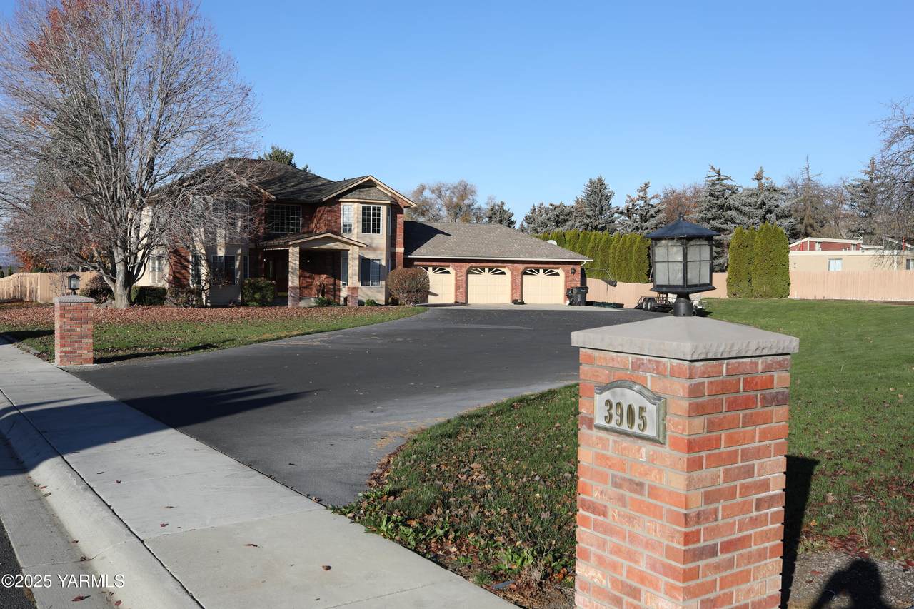 3905 Isabella Way - Photo 1