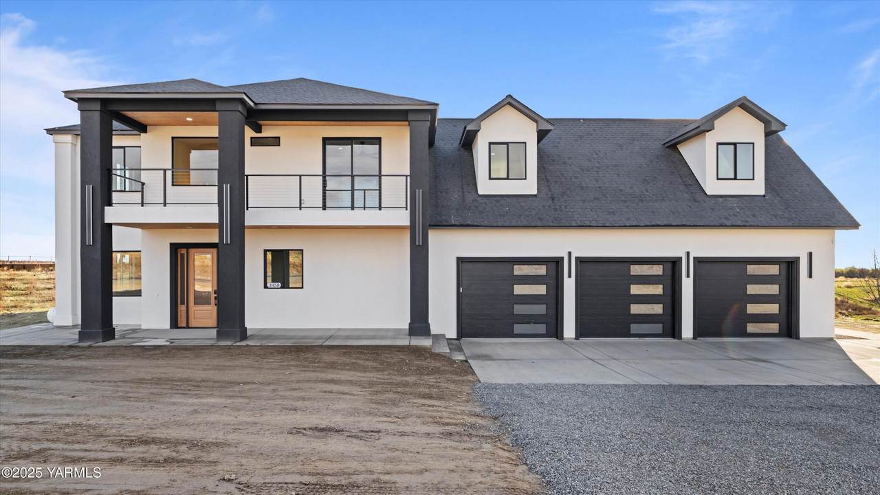 3858 Zillah Dr - Photo 1