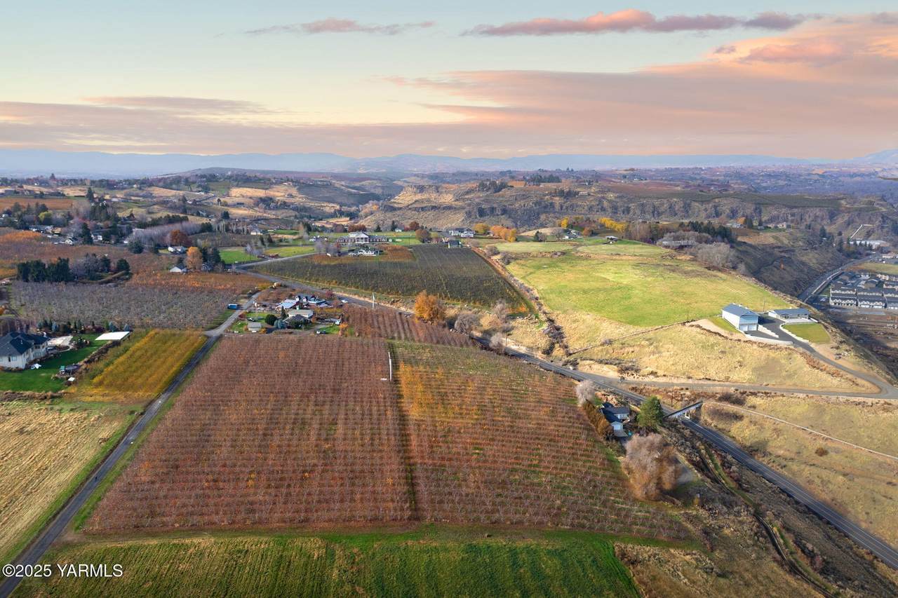 NKA Green Ridge Dr - Photo 1