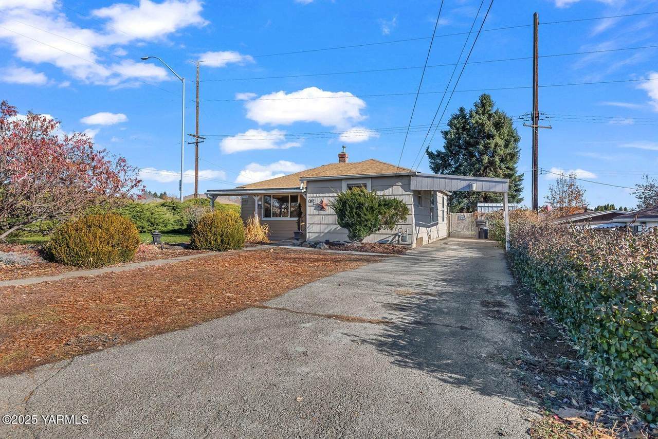 139 52nd Ave - Photo 1