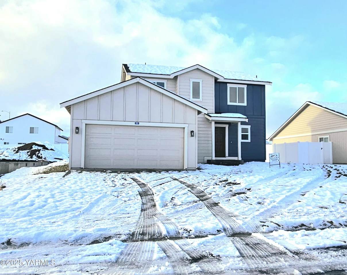 203 Birch St - Photo 1