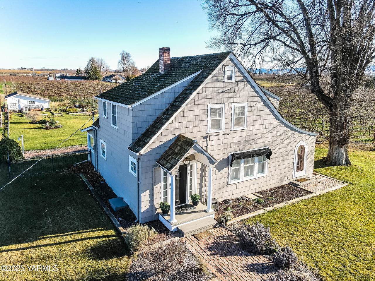 1921 Olmstead Rd - Photo 1