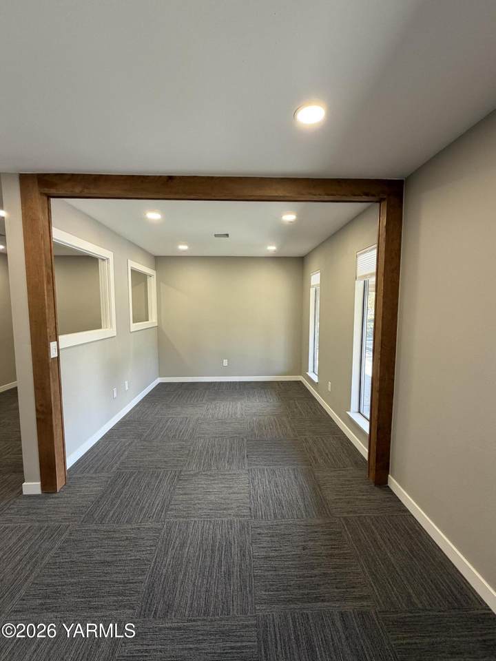 617 48th Ave - Photo 1