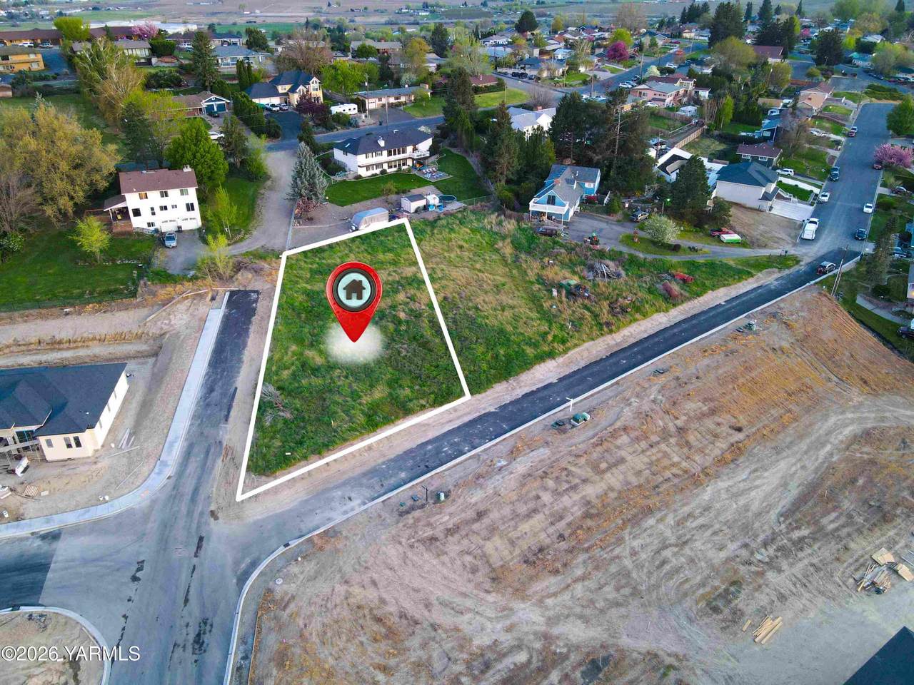829 Vine Ave - Photo 1