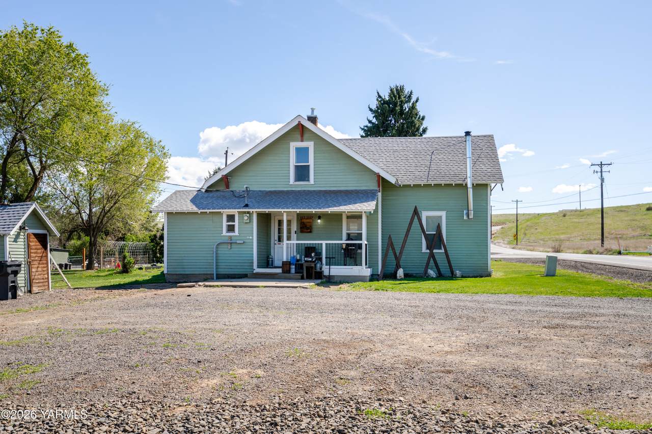 13907 Mcauley Rd - Photo 1