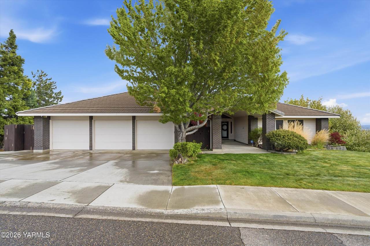 4100 43rd Ave - Photo 1
