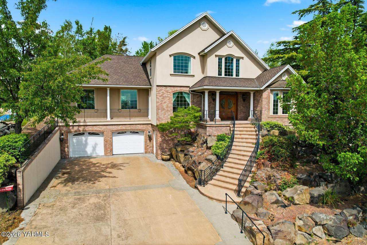 1310 Countryview Ct - Photo 1