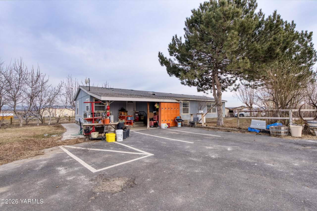 1383 Puterbaugh Rd Rd - Photo 1