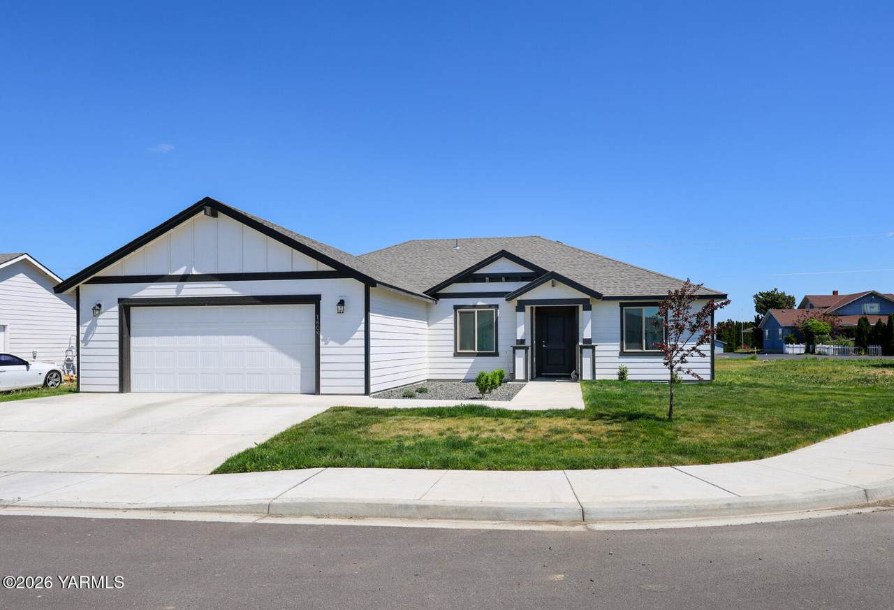 1609 Diamond Ave - Photo 1